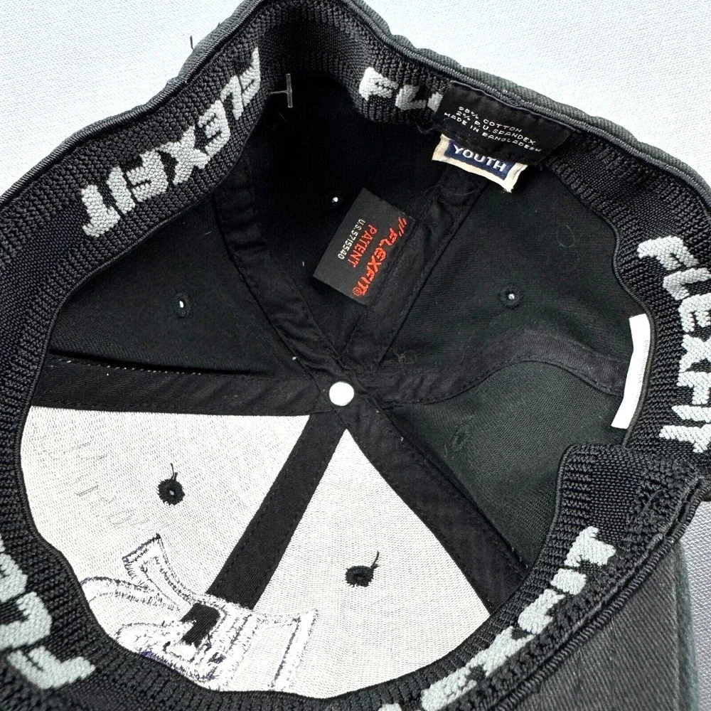 Burton Boys Youth Black Flexfit Baseball Cap Embroidered Logo Stretch Cotton Hat